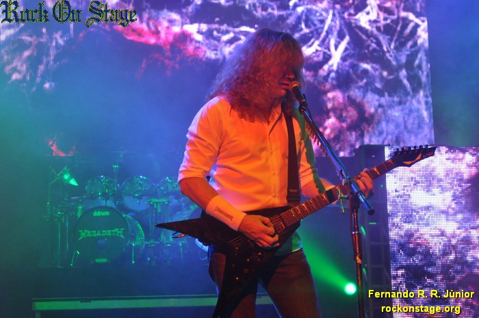 Clique aqui e confira uma galeria com 100 fotos dos shows do Megadeth e do MindFlow no Via Funchal em So Paulo/SP