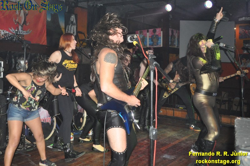 Headbangers em SP Metal City nos anos 90 (1993 - Fofinho Rock Club) Parte  2/2 